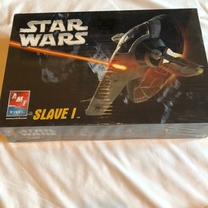 Star Wars AMT Model slave one kit 2005 Lucasfilm